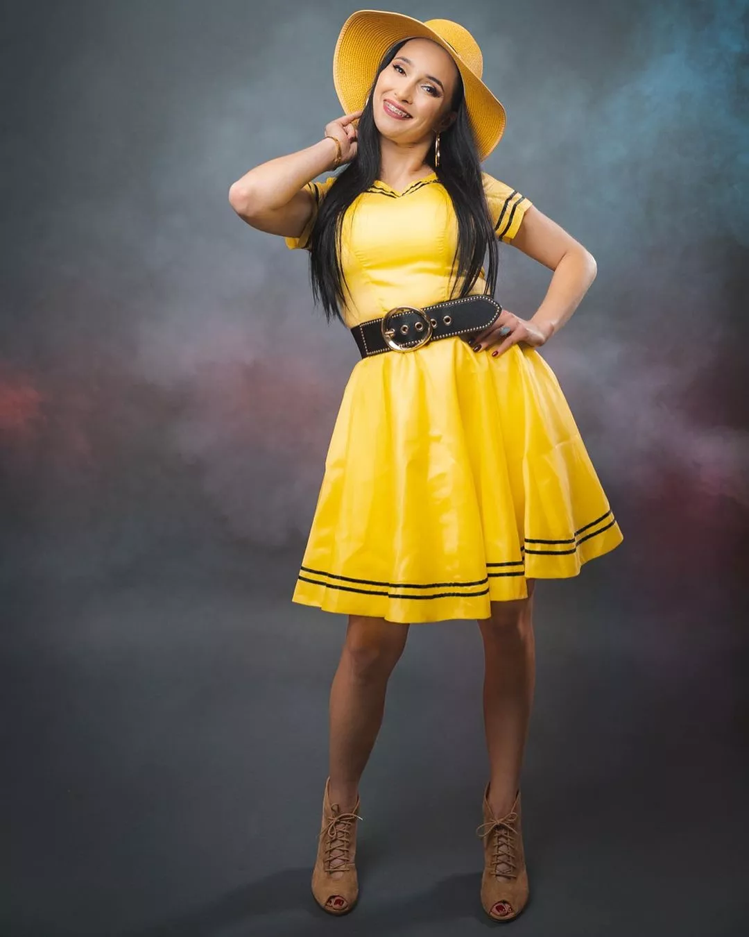 Emilia Sanecka Daj to Głośniej w koronkowej bieliźnie! Popularna wokalistka disco polo kusi odważną sesją! 